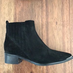 Marc Fisher LTD Yommi Chelsea Boot